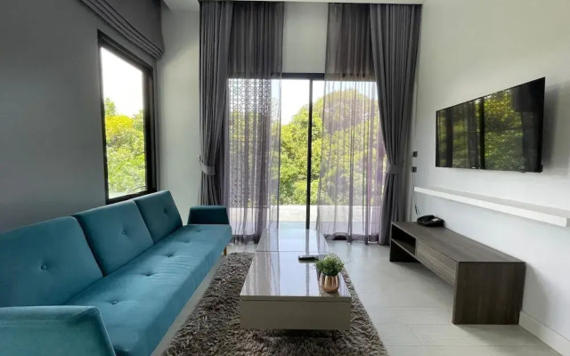 Mountainview Apartment in Naiharn