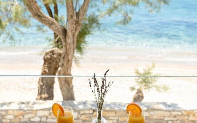 Blue Waves Suites & Apartments To Kyma