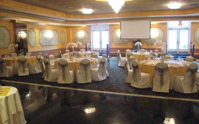 Meadowlands Plaza Hotel
