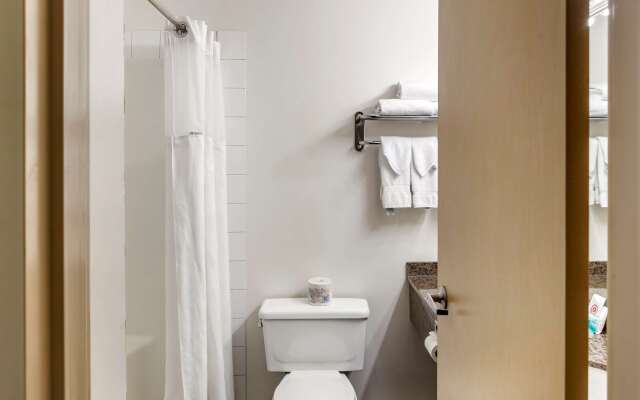 Quality Inn & Suites Edmonton International Airport