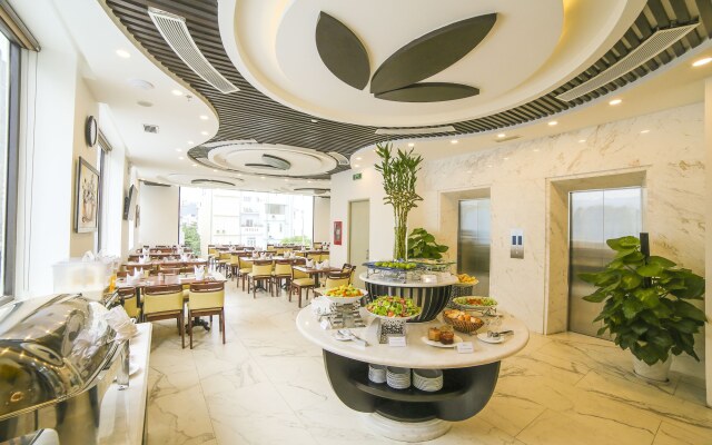 Flower Hotel