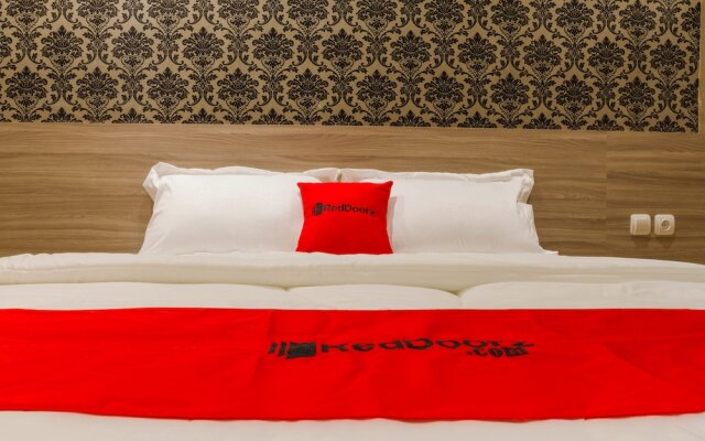 Dipatiukur Guesthouse By RedDoorz