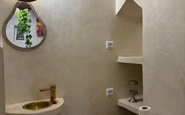 36-Riad Amber SarSar