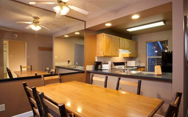 Legacy Vacation Resorts - Steamboat Suites