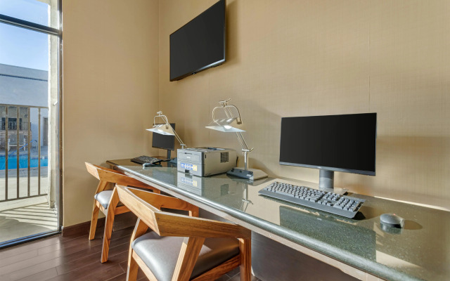 Best Western Plus Big America