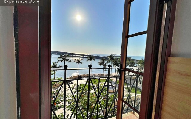HANZ Lagoon Sunset Boutique Hotel