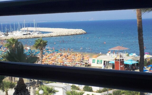 Krasas Beach Apartments