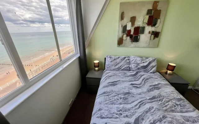 10 Beach View @ Beaconsfield House