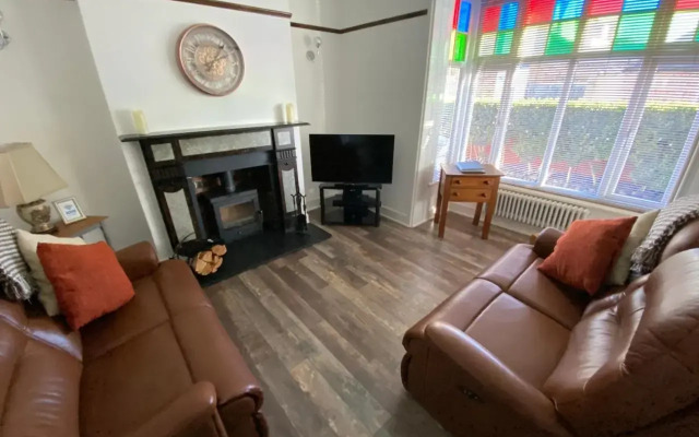 Cosy 2 Bedroom House