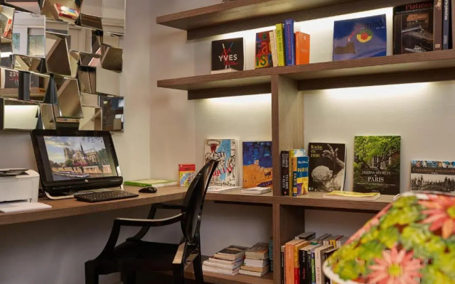 Hotel De Notre Dame Maître Albert