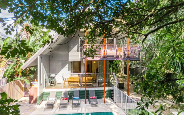 A SWEET ESCAPE - Ariel's