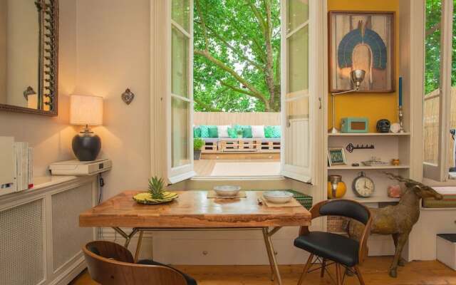 Exquisite Notting Hill Flat With Roof Terrace