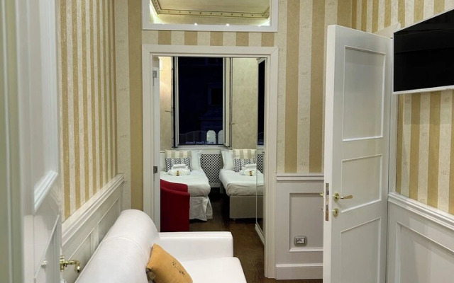 Piazza Venezia Luxury Suite
