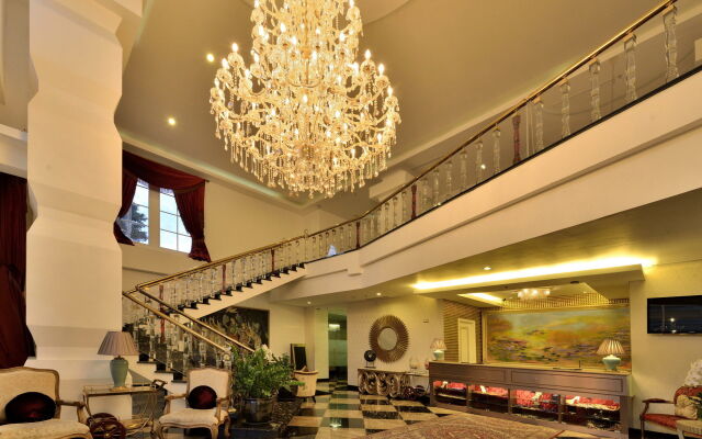 Amaroossa Royal Bogor