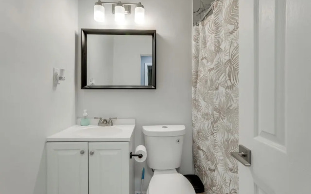 Modern Home w/ Yard Near ATL Attractions!