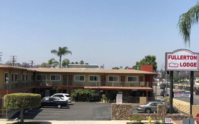 Fullerton Lodge