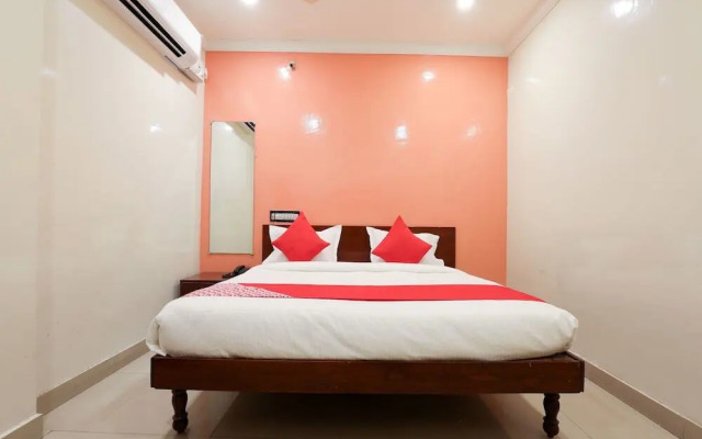 Vishnu Priya Residency By OYO Rooms