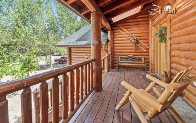 Relaxing Alpine Estates