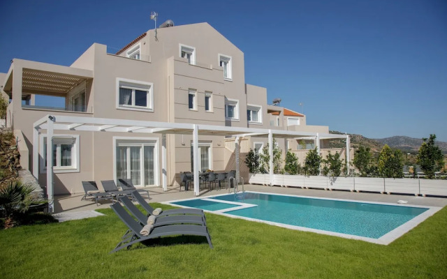 Blue Hills Villas by Estia Yellow 2