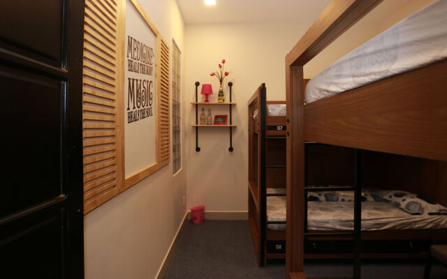 Barneys Danang Backpackers House