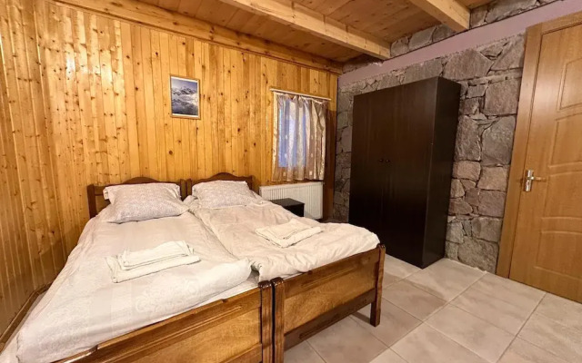 Family Hotel Parnas 2250