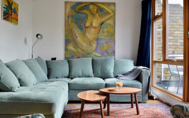 Lovely Flat in Brixton With Balcony