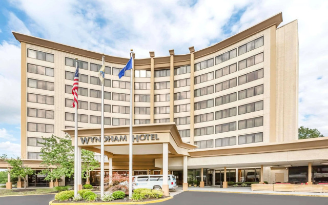 Clarion Hotel and Suites