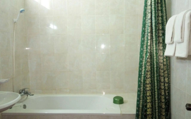 Ruby True Hotel