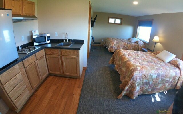 Twin Pines Resort
