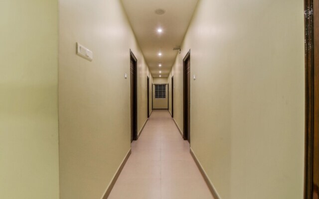 Raajas Grand by OYO Rooms