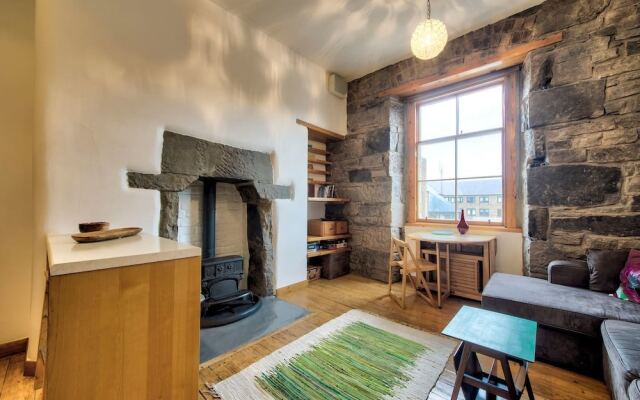 Lovely Central 1BR Flat in Prime Festival Location
