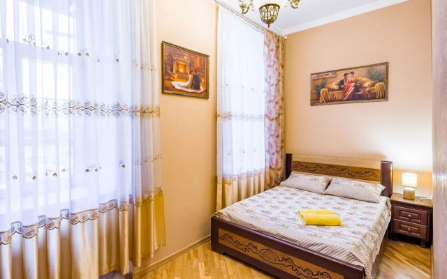 Three separate bedrooms on Square Rynok