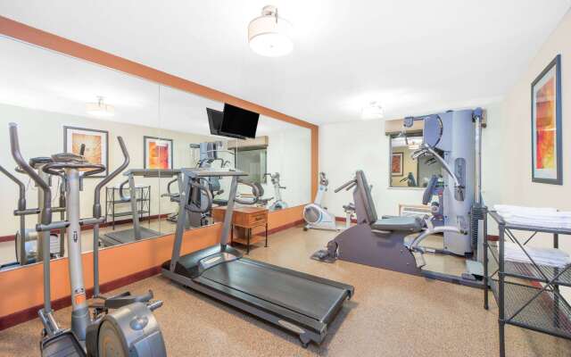 Baymont by Wyndham Springfield South Hwy 65