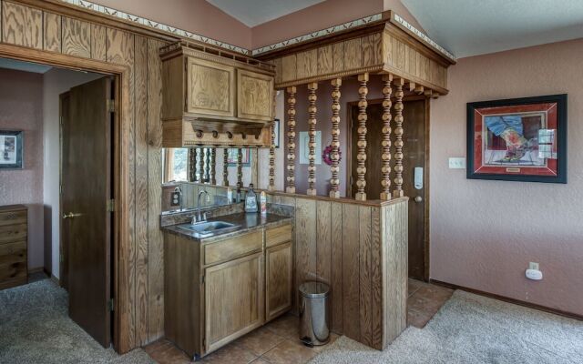 2 Sisters Mountain Home