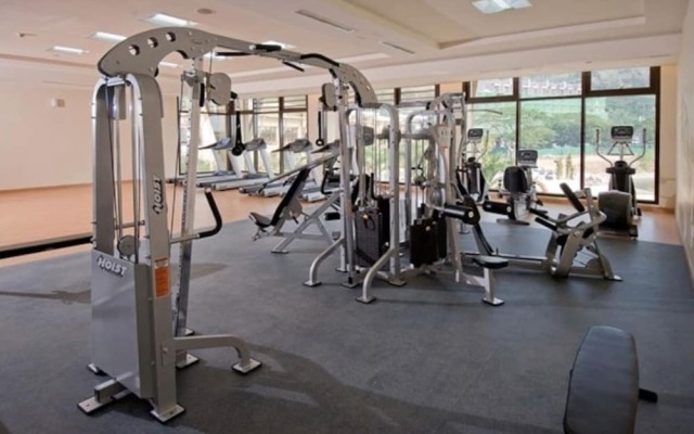 Dr Calayan's 2BR Condo at Pico De Loro