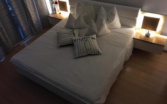 Living Apartment Central