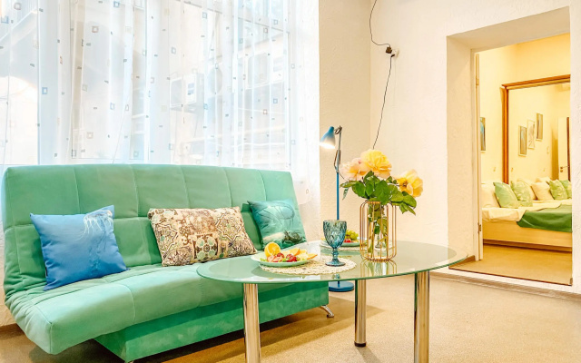 Apartamenty Scast'e zit' v centre Sevastopola na ul. Bol'saa Morskaa, d.41
