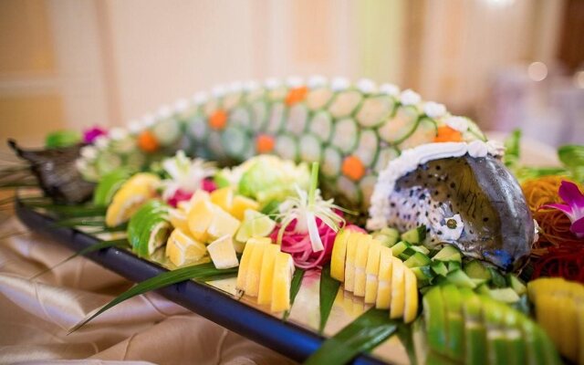 Marines Memorial Club & Hotel