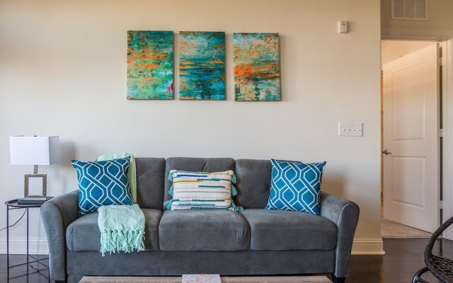 Spacious Apartments by Frontdesk
