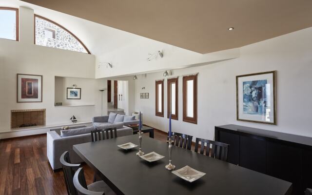 Periscope Villa