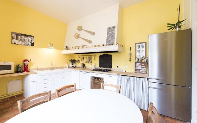 Duplex Near Trocadero