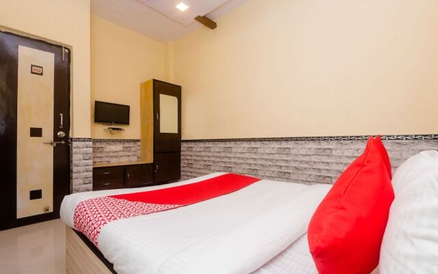 OYO 29550 Hotel Nivara