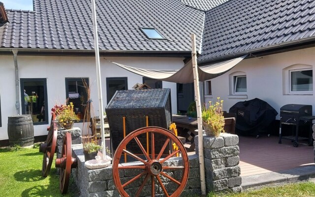 Lounge an der Kirche