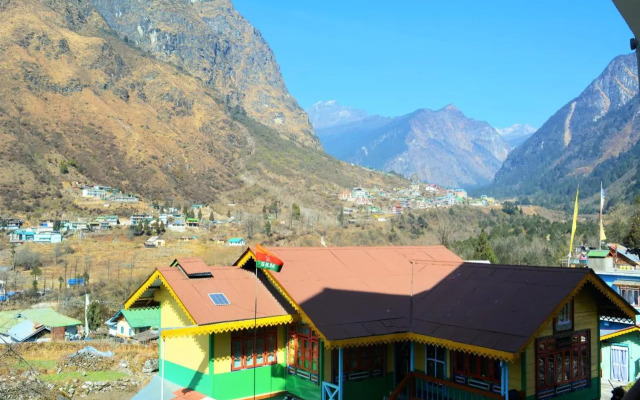 Rufina Lachung De'Crown