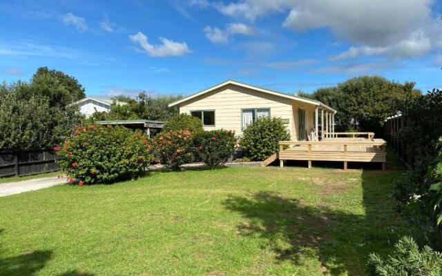 Hibiscus House - Mangawhai Heads Holiday Home