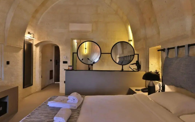 Simurg Cave House
