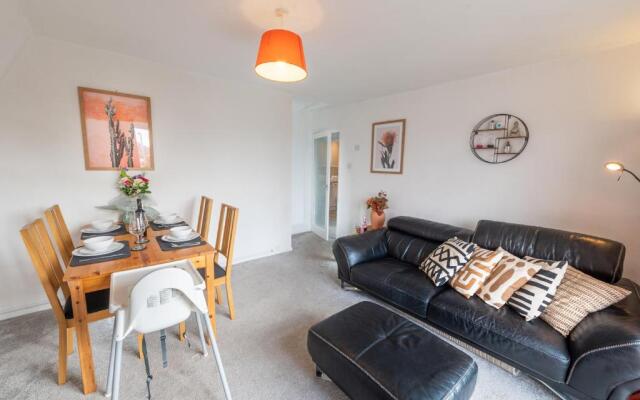 La Casa Suites Windsor