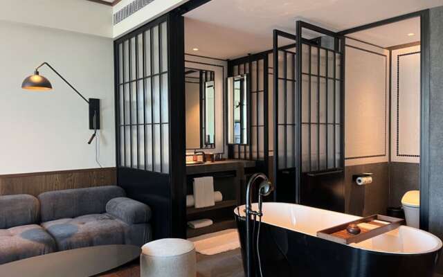 Flow And Co. Qingdao, Autograph Collection