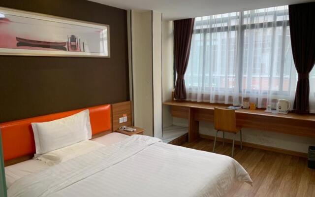 7Days Inn Yingshang Lan-Star building materials market