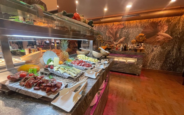 ON ALETA ROOM designed for adults